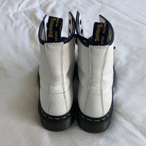 Dr. Martens - Picture 4 of 6